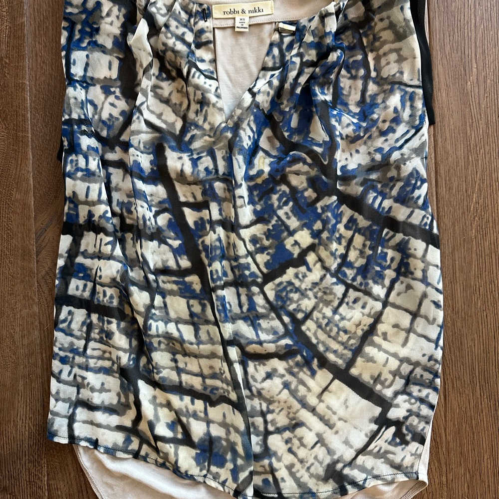 Robbi & Nikki by Robert Rodriguez Blue and Cream Blouse